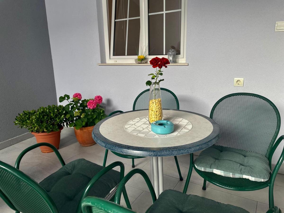 Aurelia Apartment Makarska Buitenkant foto